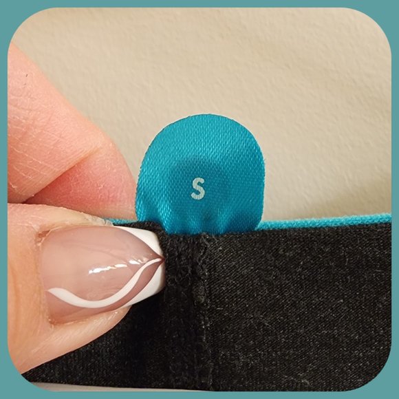 SWEETLEGS || Classic ¾ & Long Sleeve Tops (SIZE S) - Picture 6 of 6